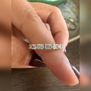 Alliance de mariage en diamant de laboratoire de 2,00 carats, taille radiant, pureté VVS2, sertie horizontalement, en gros et à prix avantageux - Product Image 5