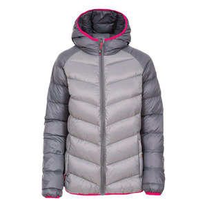 Chaqueta acolchada versátil para mujer, perfecta para capas, ofrece un ajuste cómodo y una calidez esencial para el clima frío. - Product Image 1