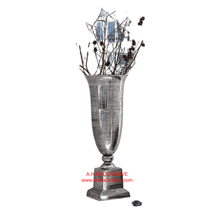 Florero de cilindro de metal plateado con textura de línea, jarrón de piso decorativo para el hogar, maceta para funciones de boda a la venta. - Product Image 4