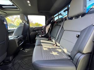 Chevrolet Silverado 1500 ZR.2 4x4 2023 con Luces LED, Techo Solar y Cámara Trasera de 360° - Product Image 3