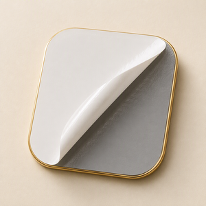 Étiquettes de flacon de parfum en métal doré mat carré arrondi avec logo personnalisé, bordure dorée, autocollant en aluminium avec police <span class=keywords><strong>serif</strong></span> - Product Image 5