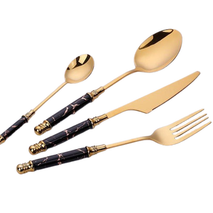 ชุดช้อนส้อมสแตนเลสพร้อมด้ามจับลายหินอ่อนสีทอง - Product Image 4