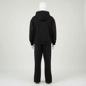 Conjunto Deportivo de Invierno Personalizado de Alta Calidad, Sudadera con Triple Cremallera, Estilo Hip Hop con Remaches, Pantalones Deportivos Acampanados para Hombre - Product Image 4