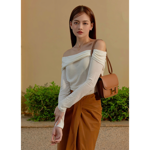 Rachel เสื้อถักแขนยาวหน้าอกพองเสื้อแขนยาวผู้หญิงเปิดไหล่ชุด2ชิ้นสีขาวเวียดนาม - Product Image 1