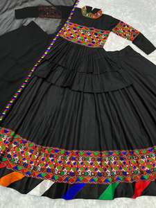 Navratri 디자이너 컬렉션 멋진 이중 감성 Kediyu - Lahenga 와 dupatta - Product Image 3