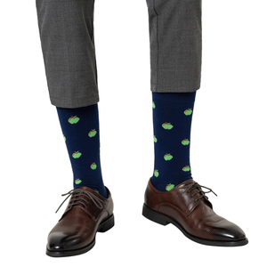 Vente en gros de chaussettes habillées en coton pour hommes avec logo personnalisé au design de fruits de dessin animé disponibles pour le travail quotidien et une tenue décontractée - Product Image 4