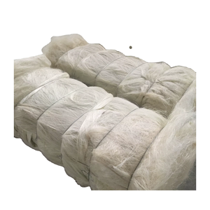 Fibra de sisal de grado UG ecológica, fibra duradera de alta resistencia de color natural, ideal para alfombrillas de cuerda hechas a mano y uso industrial - Product Image 1