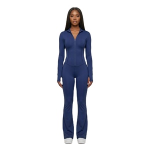 Conjunto Deportivo de Dos Piezas para Mujer con Logotipo Personalizado, Transpirable, para Yoga, con Leggings Acampanados - Product Image 3