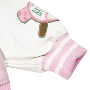 Veste universitaire pour homme avec broderie en chenille et conception de superposition douce adaptée à la mode quotidienne d'automne et d'hiver - Product Image 2