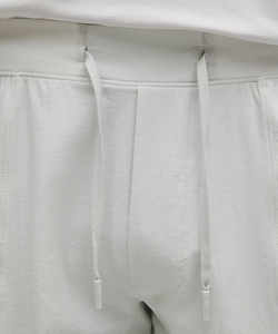 Elegantes pantalones cortos tipo cargo diseñados con la idea de la comodidad, la durabilidad y la funcionalidad en mente. Ideal para minoristas, distribuidores, comercio electrónico - Product Image 5