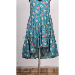 เดรสผ้าฝ้ายพิมพ์ลายดอกไม้สไตล์วินเทจน่ารัก ความยาวปานกลาง เหมาะสำหรับใส่ในงานปาร์ตี้ทั้งฤดูหนาวและฤดูร้อน  สำหรับผู้หญิง สวมใส่สบาย ไม่มีแขน - Product Image 3