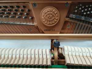 Piano droit japonais Kawai DS60ES pour performance professionnelle, livraison mondiale disponible, tableaux sonores en bois massif DS60 - Product Image 6