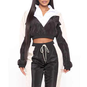 Conjunto de 2 piezas de chándal cortavientos transpirable de nailon 100% para mujer, con media cremallera, jogger corto, con capucha, talla grande, para invierno - Product Image 3