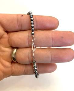 Collar de cuentas de plata de ley de perla Navajo de 4mm hecho a mano, regalo de joyería elegante de 18 pulgadas de largo para mujer - Product Image 2