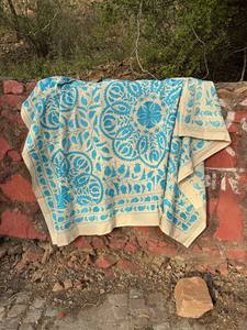 Auténtica Colcha Bordada Suzani – Cubrecama de Algodón Hecho a Mano con Patrones Tribales Tradicionales y Diseños Florales Vibrantes - Product Image 5