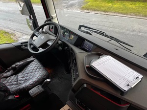 USATO 2020 VOLVO FH 500 738.300 KM 460CV 10.837CCM DIESEL EURO6 AUTOMATICO 4X2 TRASMISSIONE - Product Image 5