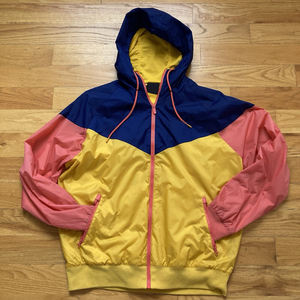 2025 veste à capuche imperméable à la mode pour hommes veste extérieure de haute qualité avec décoration de broderie - Product Image 1