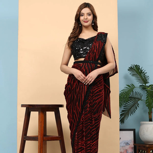 Beau sari prêt à porter Bollywood avec lien d'entraînement ajouté au design et tissu importé avec chemisier à paillettes et à pierre - Product Image 1