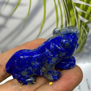 Sculpture de tigre Lapis Lazuli pur | Figurine animale en cristal sculptée à la main pour la guérison et la décoration Reiki | Vente en gros - Product Image 4