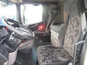 รถบรรทุกหัวลากมือสอง ปี 2022 ยี่ห้อ SCA NIA รุ่น R450 VOLL LUF 4X2 GCW 70 ตัน 652,154 450 แรงม้า 10,837 ซีซี ดีเซล EURO6 เกียร์อัตโนมัติ ระบบส่งกำลัง 6x2 - Product Image 4