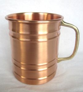 Pichet en cuivre pur fabriqué à la main conçu pour maintenir l'alcalinité de l'eau améliorant le bien-être général et l'hydratation pour le corps quotidien - Product Image 2