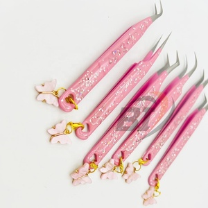 Pinzas para extensión de pestañas, pinzas de belleza rosa con abalorio de mariposa, pinzas de extensión de pestañas de acero sostenible - Product Image 1