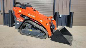 2025 Kubota SCL1000 Minicargadora-Cargadora compacta de oruga con motor diésel de 24,8 HP - Product Image 3