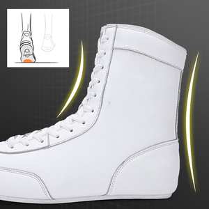 รองเท้าบู๊ทสำหรับชกมวย ระบายอากาศได้ดี หนังเทียม ผูกเชือก ทนทาน ใช้ได้ทุกสภาพอากาศ กันลื่น - Product Image 6