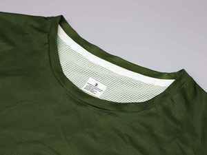 T-shirt de sport respirant de style nouveau pour hommes T-shirt de course à pied respirant T-shirt ajusté tendance - Product Image 5