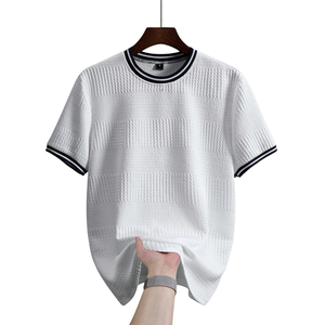 เสื้อยืดผู้ชาย แขนสั้น คอโอ ลายทาง ผ้าถักเนื้อนุ่ม สไตล์ลำลอง สตรีทแวร์ คอริบบ์ ทรงปกติ ปรับแต่งได้ ใส่ได้ทุกวันในฤดูร้อน - Product Image 1