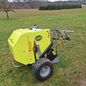 Presse à balles de foin MountainPress 550 TPL en cèdre avec moteur et boîte de vitesses, haute productivité, garantie de 2 ans - Product Image 1