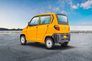 Cuatriciclo Bajaj Qute con motor de 216cc, minitaxi - Product Image 5