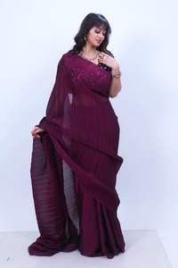 ชุดส่าหรีจากดีไซเนอร์จากผลงานบอลลีวู้ดที่ดูเก๋ไก๋สไตล์อินเดียสำหรับงานแต่งงานและงานพิเศษ - Product Image 4