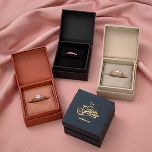 Joyero Santorini ECO negro con logotipo personalizado para embalaje de Anillos y joyas - Product Image 4