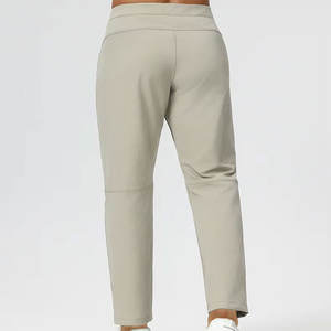 กางเกงวอร์มวิ่งลำลองของผู้ชายกางเกงกันลมระบายอากาศกลางเอวยางยืดปิดพิมพ์แบบกำหนดเองน้ำหนักเบาขายส่ง100% - Product Image 3