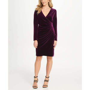 Abito tubino in velluto con arricciatura laterale e paillettes DKNY da donna, stile festa, disponibile nelle taglie XS-XL, colore viola, taglia 14 - Product Image 1