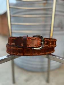 Cinturón Clásico FENGRO con Hebilla de Hierro con Acabado Grabado, 3.5 cm de Ancho, 120 cm de Largo, para Uso Formal e Informal - Product Image 3