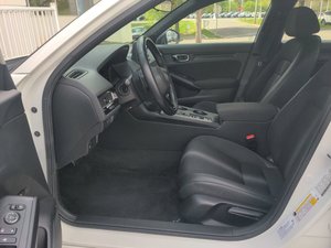 Honda Civic Sport 2024 d'occasion propre - Product Image 4