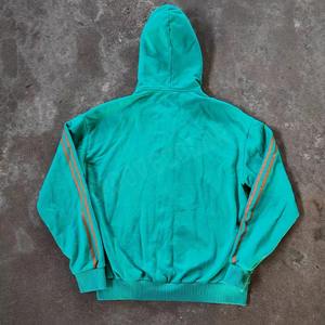 Sudadera con capucha y cremallera de felpa francesa 100% algodón, gruesa, estilo vintage, desgastada, con efecto descolorido por el sol y lavado ácido, para ropa urbana de invierno personalizada. - Product Image 4