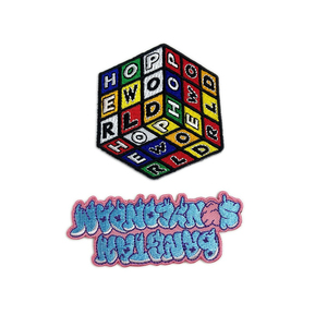 แพทช์ปักลายทวิลล์แบบกำหนดเอง ลดราคาพิเศษ เป็นมิตรกับสิ่งแวดล้อม ตัดขอบด้วยความร้อน รูปหัวใจและดอกไม้ ทำจากผ้าสักหลาด - Product Image 2