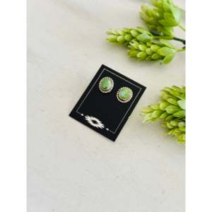 Pendientes de Plata de Ley con Turquesa de la Montaña Sonora Hechos por Navajo, con Engaste de Bisel y Poste - Product Image 4