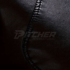 Chaqueta de cuero genuino para hombre de otoño e invierno: logotipo y diseño frontal personalizables ecológicos de alta calidad - Product Image 3