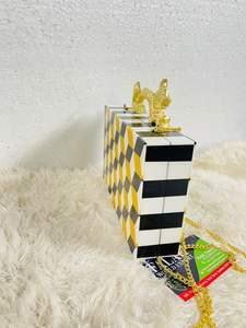 Sac à main pochette de soirée de luxe pour femme Pochettes en résine avec broderie acrylique Sacs de soirée faits à la main pour les fêtes par FWE - Product Image 5