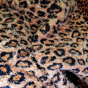 Cuero Italiano con Efecto de Piel de Leopardo para Bebés - Cueros de Moda Dimensionales de Lujo para Zapatos, Bolsos, Accesorios de Moda y Diseño de Interiores - Product Image 2