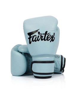 ถุงมือชกมวย Fairtex รุ่น Light Sky แบบสั่งทำพิเศษ ทำจากหนังแท้ น้ำหนักเบา กันน้ำ พร้อมเชือกผูก สำหรับฝึกซ้อมและแข่งขัน MMA มวยไทย - Product Image 1