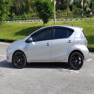 Toyota Prius Voitures d'occasion Modèle automatique Meilleur prix Frais et propre Utilisé sans accident History Top Speed Hot Selling - Product Image 5