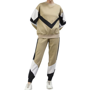 Vêtement de sport pour femmes de haute qualité en gros, impression personnalisée du logo, vêtement de sport pour femmes au design personnalisé, dernier modèle - Product Image 1