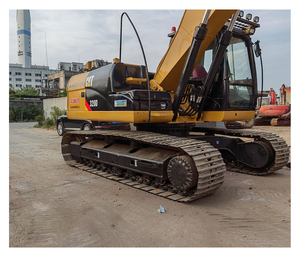 Chargeuse-pelleteuse CAT 262D3 modèle 2023 conçue pour les travaux de creusement, de levage, de chargement et de transport de matériaux avec une capacité de 200 tonnes - Product Image 6