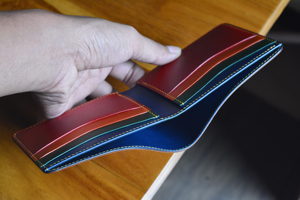 Cartera de cuero fino con logotipo personalizado, billetera plegable de cuero genuino con bloqueo RFID, monedero para hombres con ranuras para tarjetas - Product Image 2