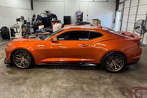 Chevrolet Camaro ZL1 Coupé 2023 Usado, Motor V8 Supercargado, Control de Suspensión Magnética, Color Naranja Metálico Vívido - Product Image 3